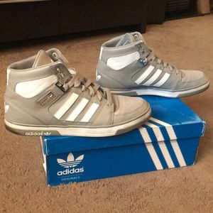 ADIDAS Hard Court Hi ll- size 10.5 Men’s